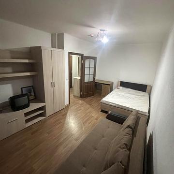 Бориса Гмирі вул., 12-Б