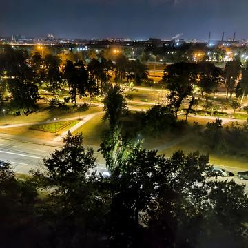 Мілютенка вул., 3