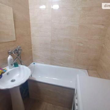 Довгострокова оренда 1к Квартира Героїв Крут (Комсомольська) вулиця