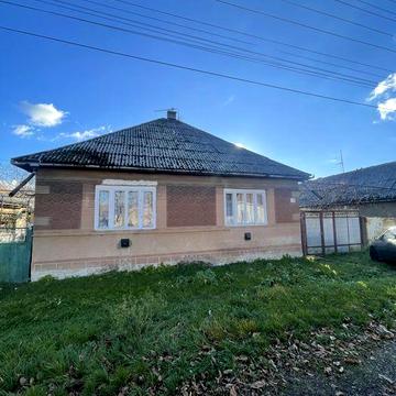 Продається приватний будинок з меблями