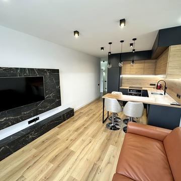 Дніпровська набережна вул., 18-А