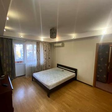 Жилянська вул., 69/71