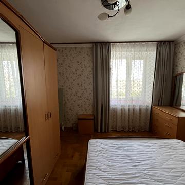 Полярна вул., 8-Е