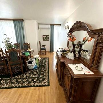 Продаж 4х кімнатної квартири в центрі по вул. Троїцька