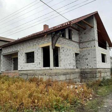 Будинок недобуд Тячів