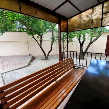 Ляпідевського вул., 16