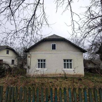 Продається будинок в селищі Більшівці.