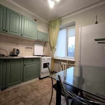 Оренда 1-кімнатної метро Лівобережна