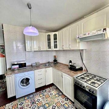 Сдам  квартиру в Днепровском районе. Метро "Дарница" 5 минут пешком.