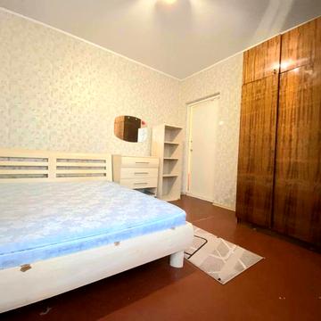 М. Мінська 5 хв пішки, 3 кімнатна