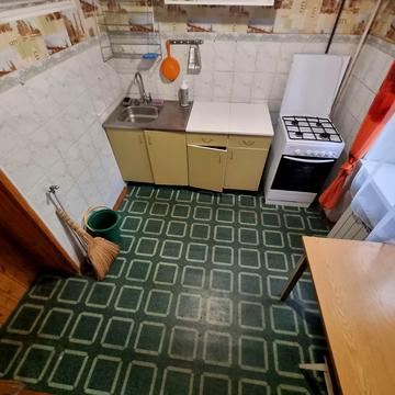 Тополева вул., 5