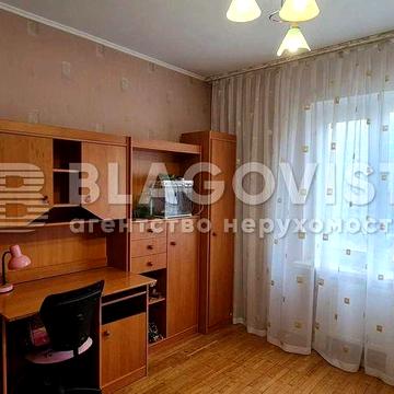 Продається 3 кімнатна квартира по Григоренка