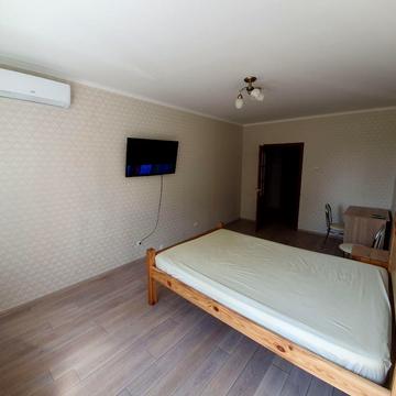 Софії Русової вул., 3