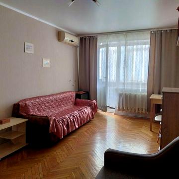 Сдам на длитено проспект Гагарина/Сегедская однокомнатную квартиру.