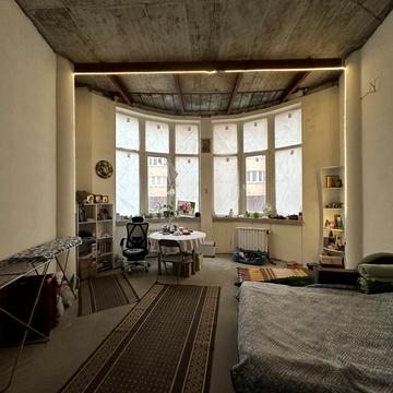 Федора Ернста вул., 16