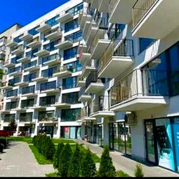 Продам 4-комн квартиру в районе Беляева Замполита ул.