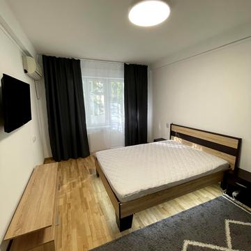 Литвиненко-Вольгемут вул., 1-В