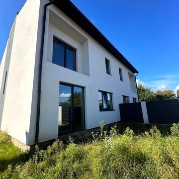 Сонячна вул.