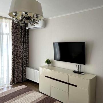 Здається чудова, сучасна 1-кімнатна квартира в ЖК «Яскравий»