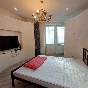 Сдам красивую однокомнатную квартиру на Говорова 10\3, Парк Победы