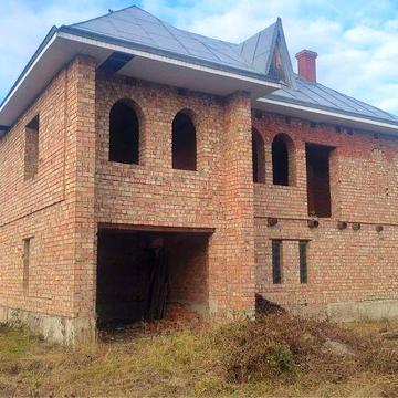 Ваш дім біля Карпат: тиша, природа та свіже повітря.