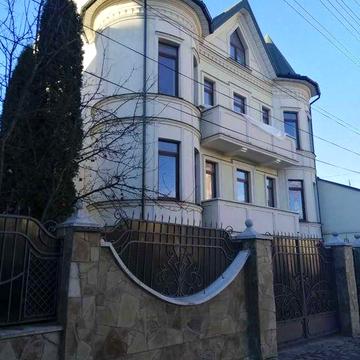 ЧУДОВА ПРОПОЗИЦІЯ! ТРИПОВЕРХОВИЙ будинок із цокольним поверхом