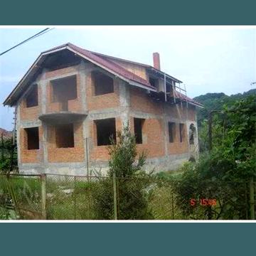 Центральна, 142