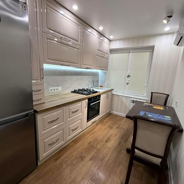 Героїв України просп. (Героїв Сталінграду), 87а