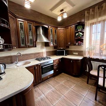 Будинок з капітальним ремонтом в Романково (28 школа, АТБ)