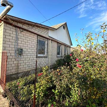 Продается дом район 10 столовой