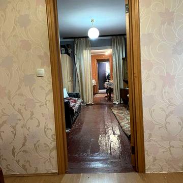 Продам 1/2 будинку смт. Борова