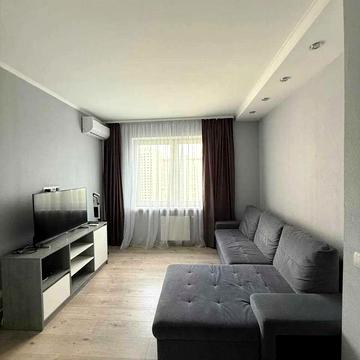 Софії Русової вул., 1