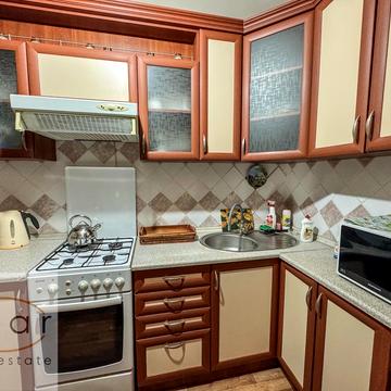 Пятницька вул., 72