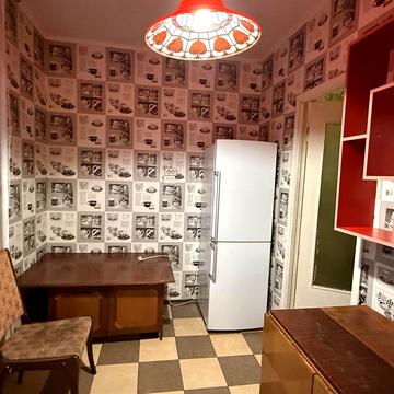 Володимира Великого вул. (Енгельса), 1