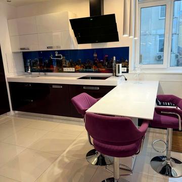 Вадима Гетьмана вул., 30-Б