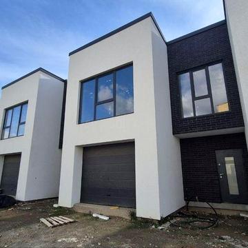 Таун від власника з гаражем будинок нерухомість