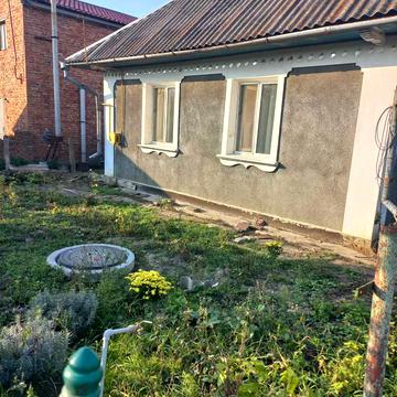 Залізнична, 8