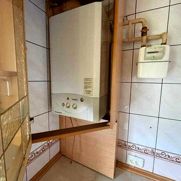 Набережна Перемоги вул., 134