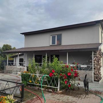 Незалежності, 14