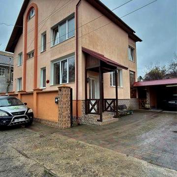 Будинок, Центр міста (з меблями)