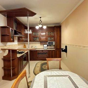 Будинок, Центр міста (з меблями)