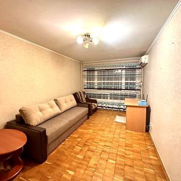 Академіка Вернадського бульв., 87