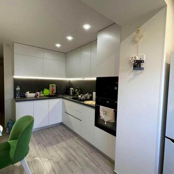 Слави бульв., 10