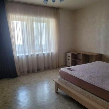 Здам в оренду 3 кім. квартиру, метро Мінська, Івасюка 22, Оболонь