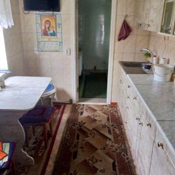 Продається будинок в центрі міста