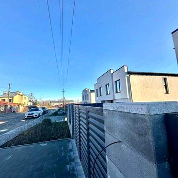 Продаж Будинку Дубляни в затишному місці Дублян біля парку