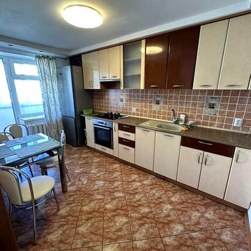 Ярослава Баїса вул. (Володимира Висоцького), 23