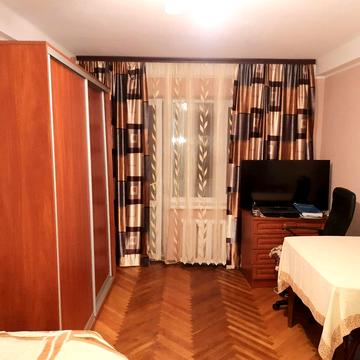 Верховної Ради бульв., 28