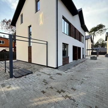 8 Березня вул.