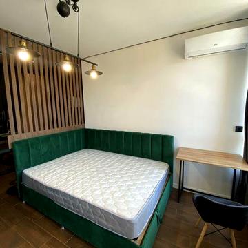 Здам без комісії , однокімнатна студія , метро 900м